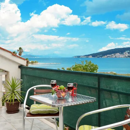 By The Sea - 24168 Appartement Trogir