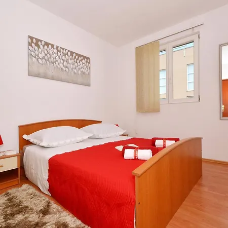 Apartment By The Sea - 24168