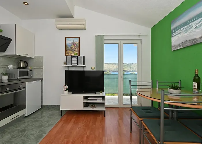 By The Sea - 24168 * Trogir